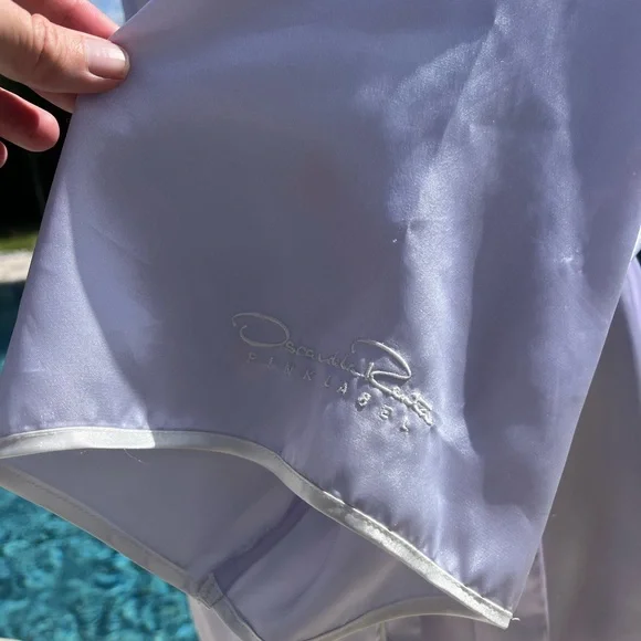 Oscar de la Renta Light Purple Satin Robe - Picture 3 of 15